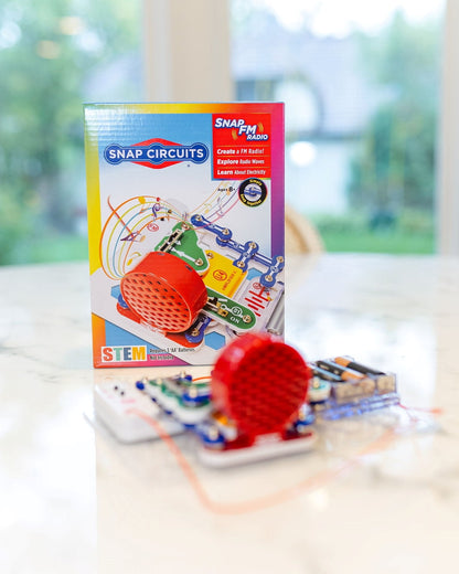 Snap Circuits® FM Radio | Electronic Science Kit | STEM Educational T