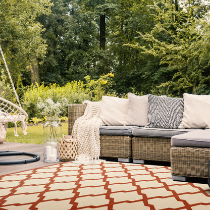 Safavieh Courtyard Amber Geometric Indoor/Outdoor Area Rug, Beige/Terr