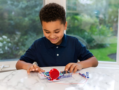 Snap Circuits® FM Radio | Electronic Science Kit | STEM Educational T