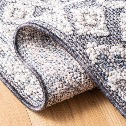 SAFAVIEH Global Dubhan Diamond Indoor/Outdoor Area Rug, Grey/Ivory, 8'